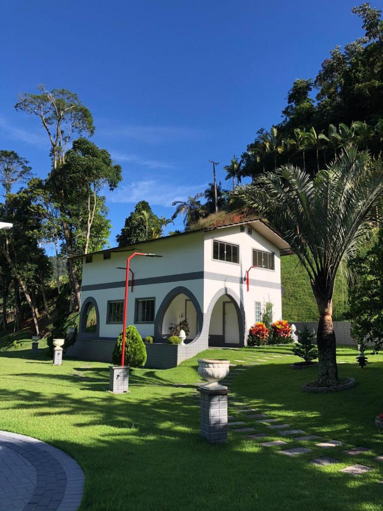 Sítio Exclusivo 10 Minutos de Domingos Martins, Piscina, Sauna, Jacuzzi e Lago - Estrada Calçada a 200 metros da Rua Principal