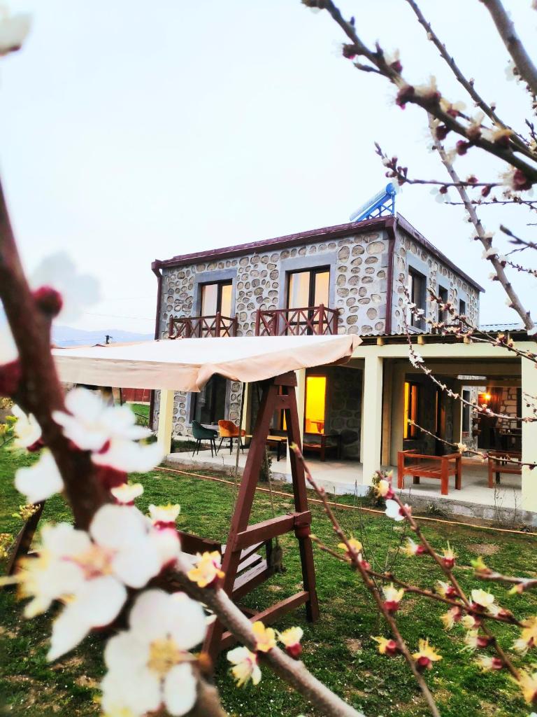 Old Tatev Guesthouse photo 3
