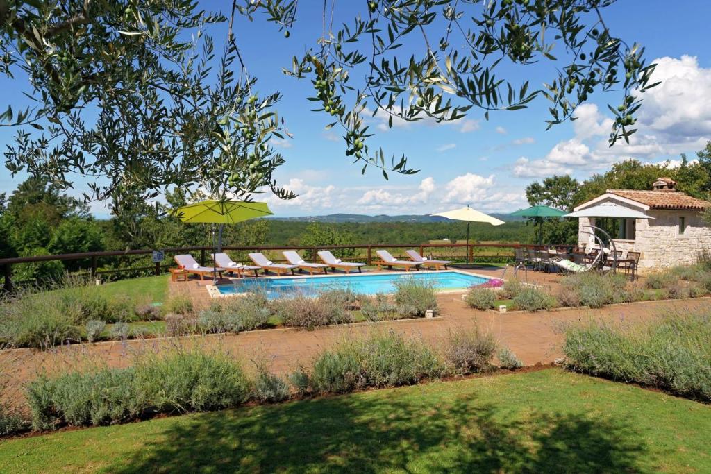 Rustic Eco Villa Baldasi with pool in Vizinada photo 2
