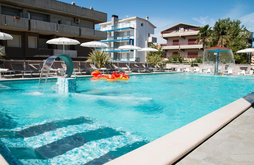 Aqua Family Apartments - Appartamenti con spiaggia, piscina, parcheggio e bici incluse photo 2