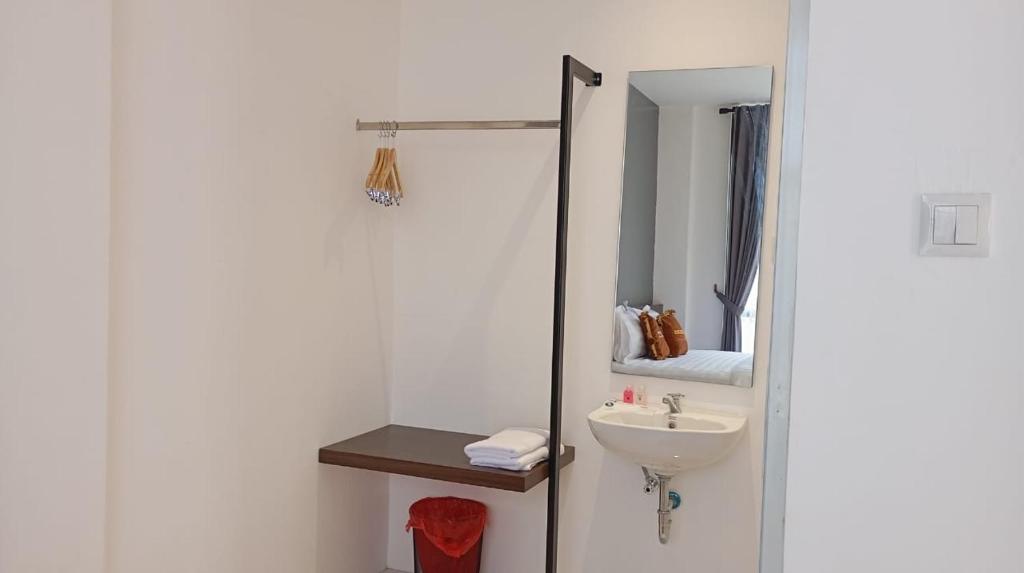 Merpati homestay jember photo 2