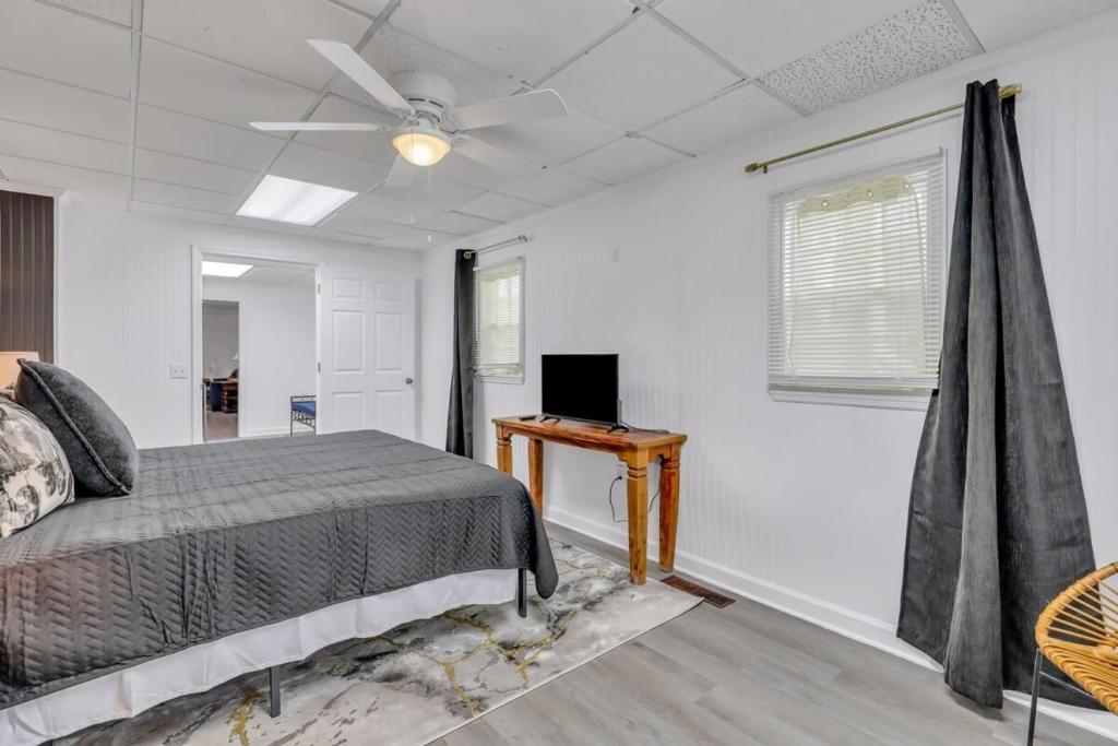 Eagle's Nest - Upscale Loft Downtown Close to GSU photo 2