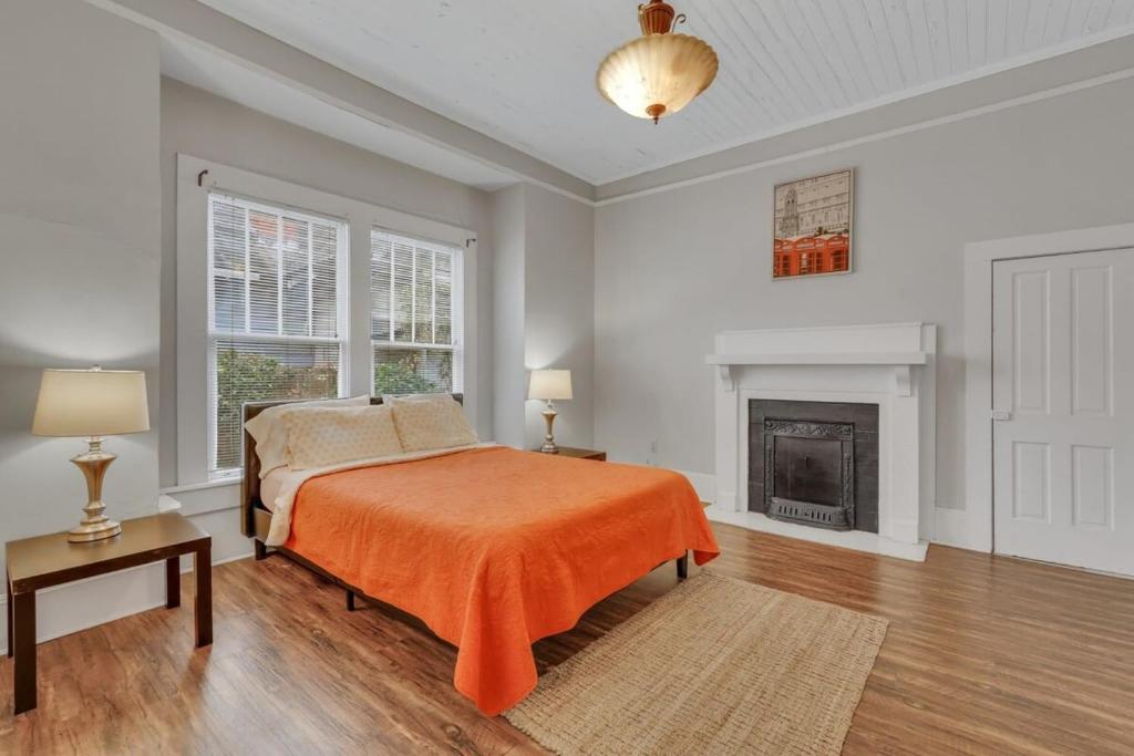 Historic Southern Home - close to downtown and GSU photo 2