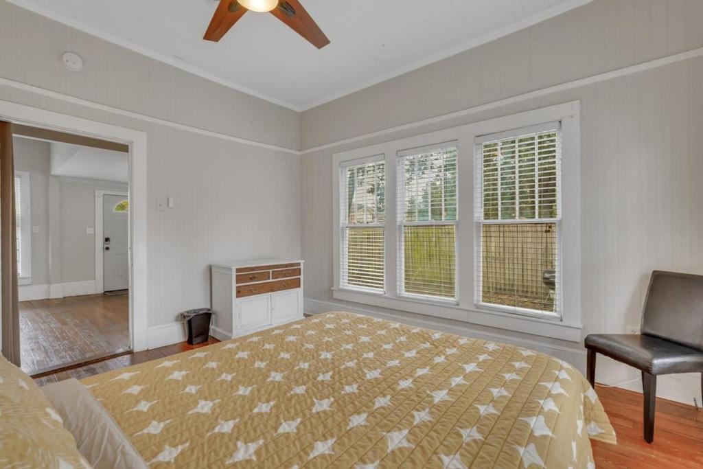 Historic Southern Home - close to downtown and GSU photo 4