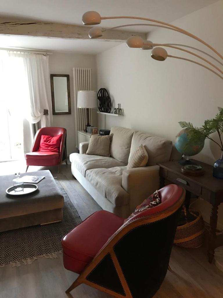 Céntrico apartamento con encanto EBI02770