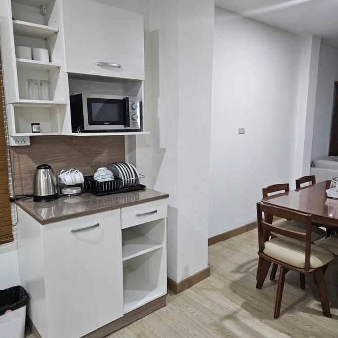 52PrivateHouse photo 4