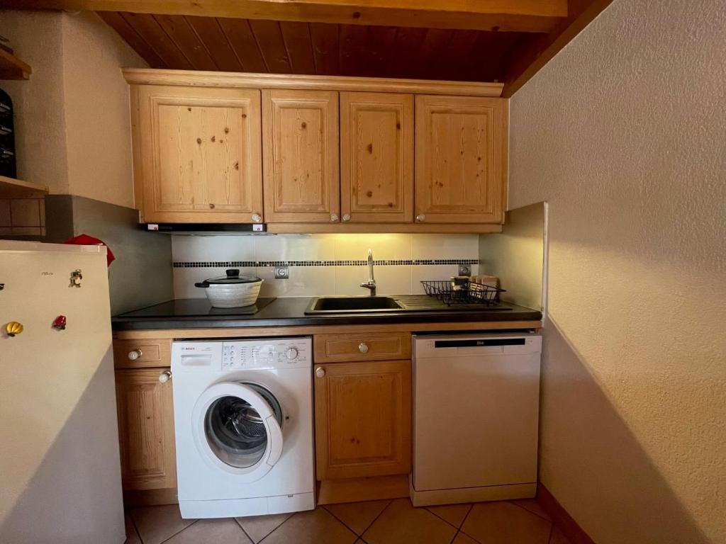 Apartment Les Aiguilles Rouges by Interhome