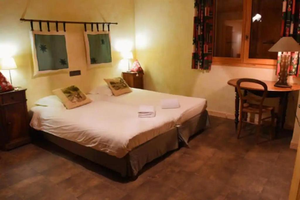 Captivating 9-Bed Chalet Morzine-Avoriaz photo 2