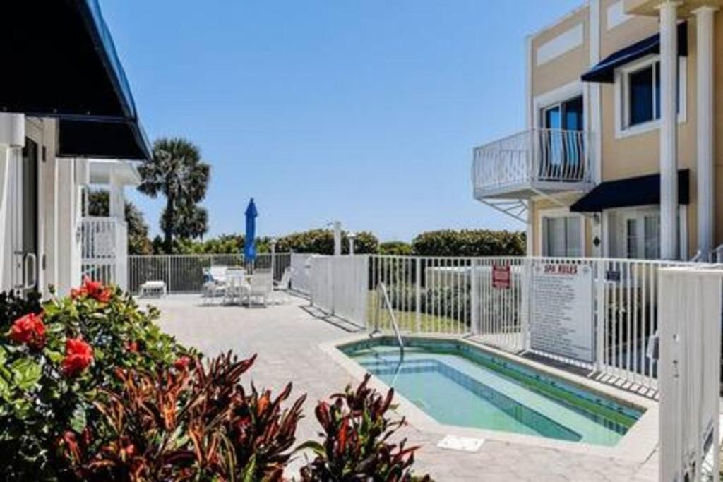 Atrium Condo Oceanview - Sleeps 4 Guests 107 photo 4