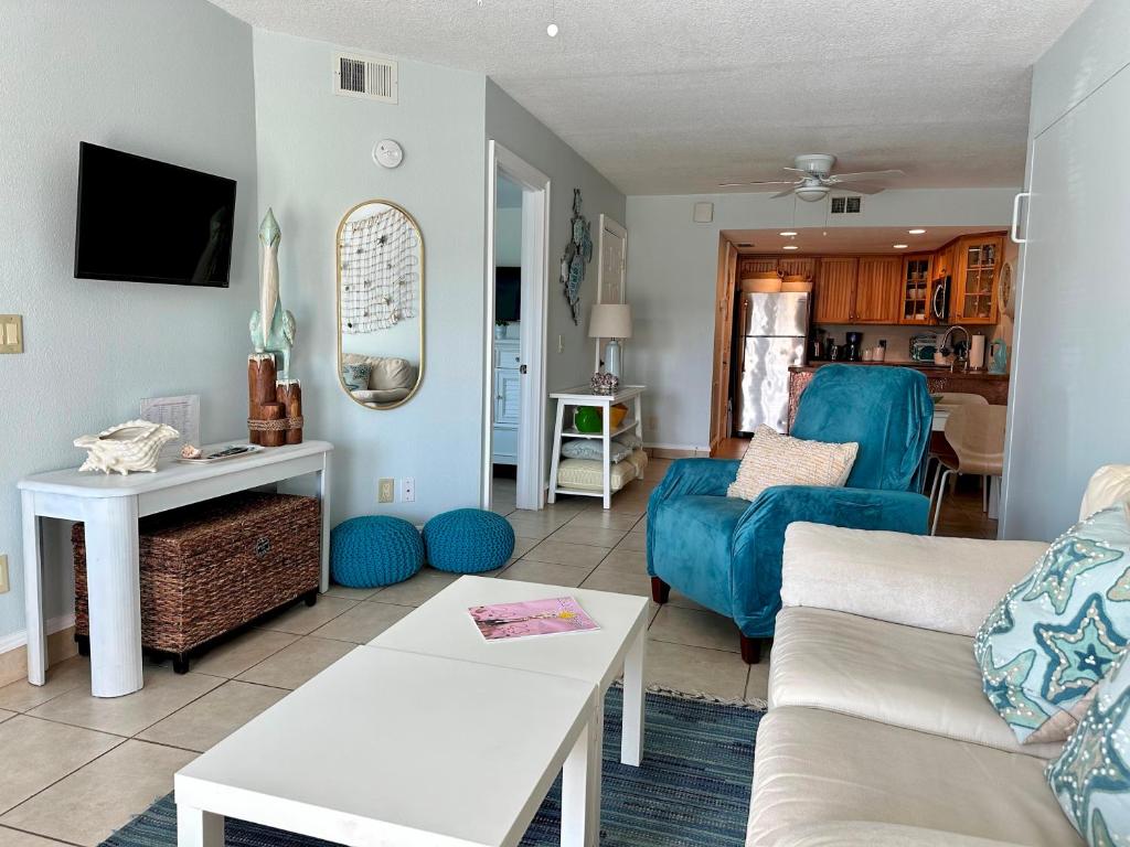 Patio Condo Deluxe 2br - Sleeps 5 Guests 312 photo 3