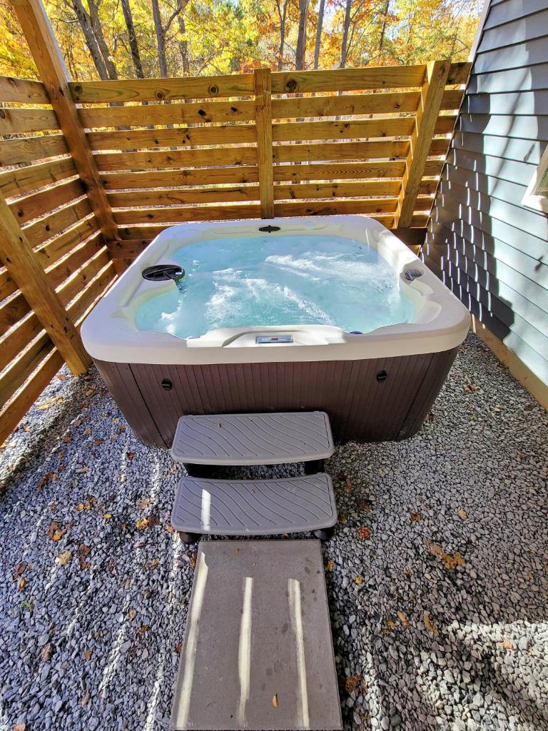 Timber Top Terrace - Huge Luxury 6 BR - Sleeps 16 Linens and Towels Included photo 3