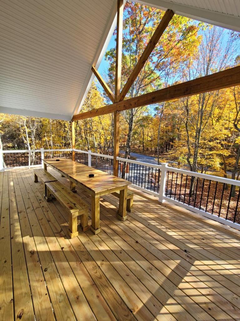 Timber Top Terrace - Huge Luxury 6 BR - Sleeps 16 Linens and Towels Included photo 4