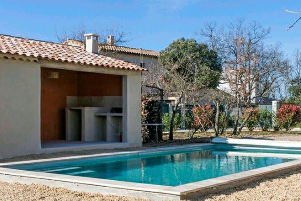 Propriete de 2 chambres avec piscine partagee terrasse et wifi a Saint Saturnin les Apt photo 1