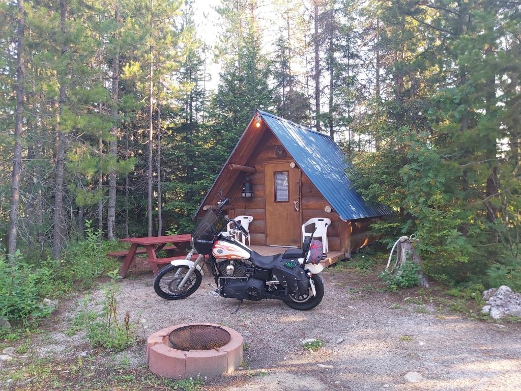 Blue River Cabins & Campgrounds photo 2
