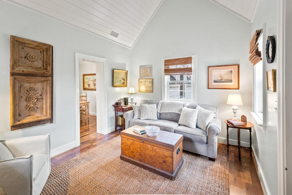 Pet-Friendly Hampshire Cottage at Ivy Cottages