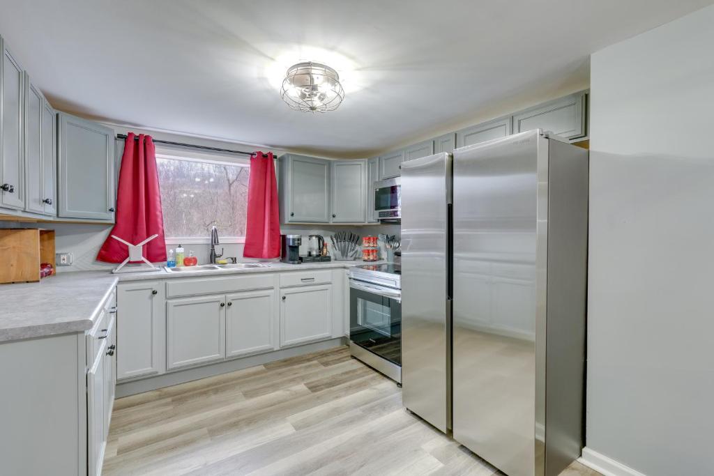 Comfy Kingsport Apartment - Walk to Brewery! photo 1