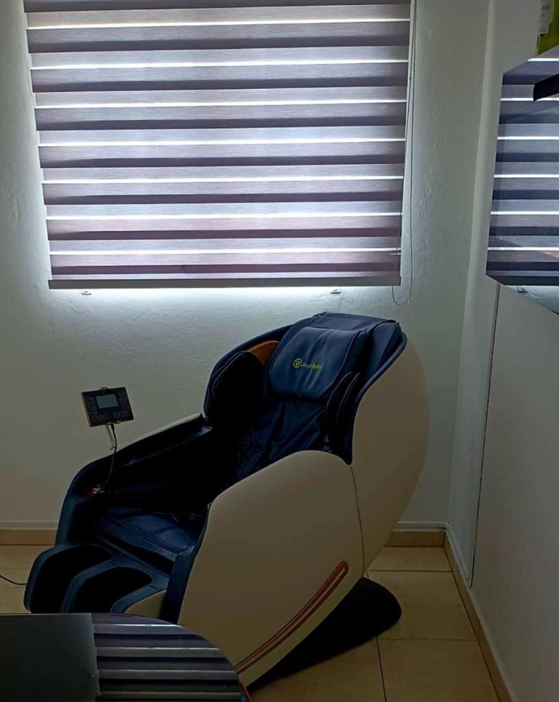 Astrolax Cinema with Jacuzzi & 4D Massage Chair photo 3