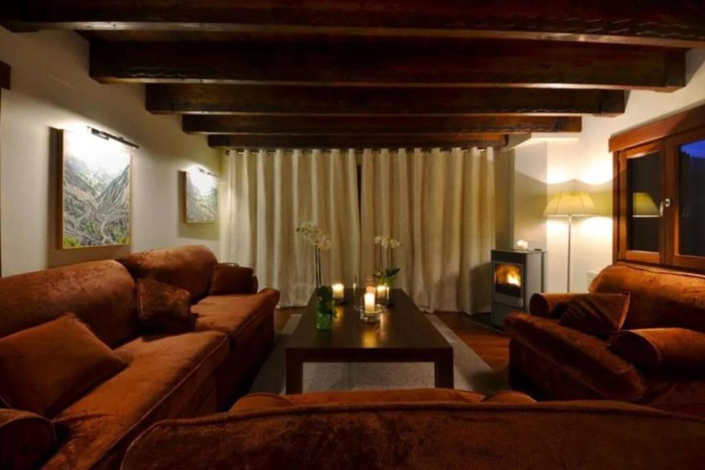 One bedroom property with private pool sauna and terrace at Boltana photo 2