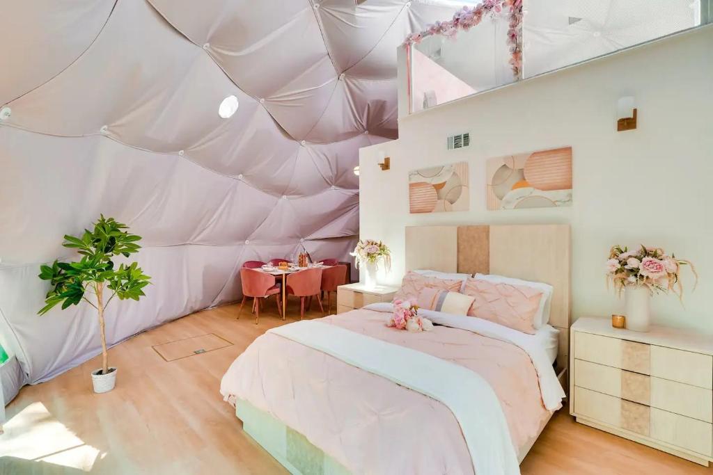 Unique Escapes - Rosé All Day Geodome photo 1