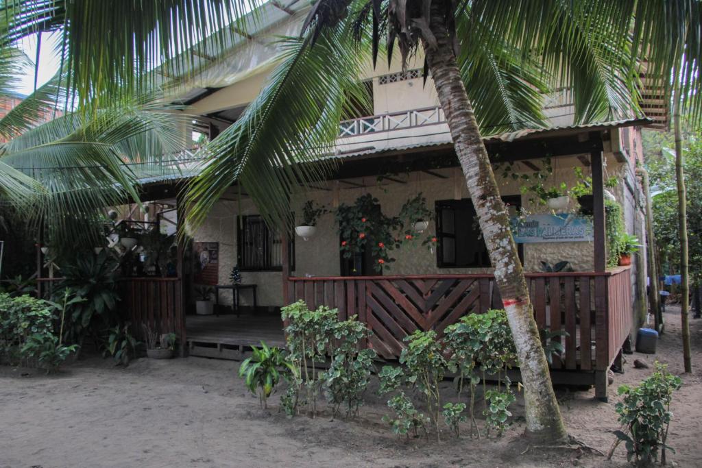Posada Las Palmera Huina