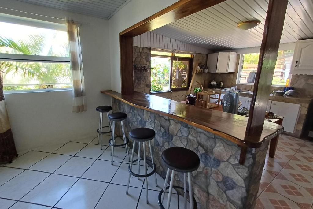 Faré Ahonu beach house photo 3