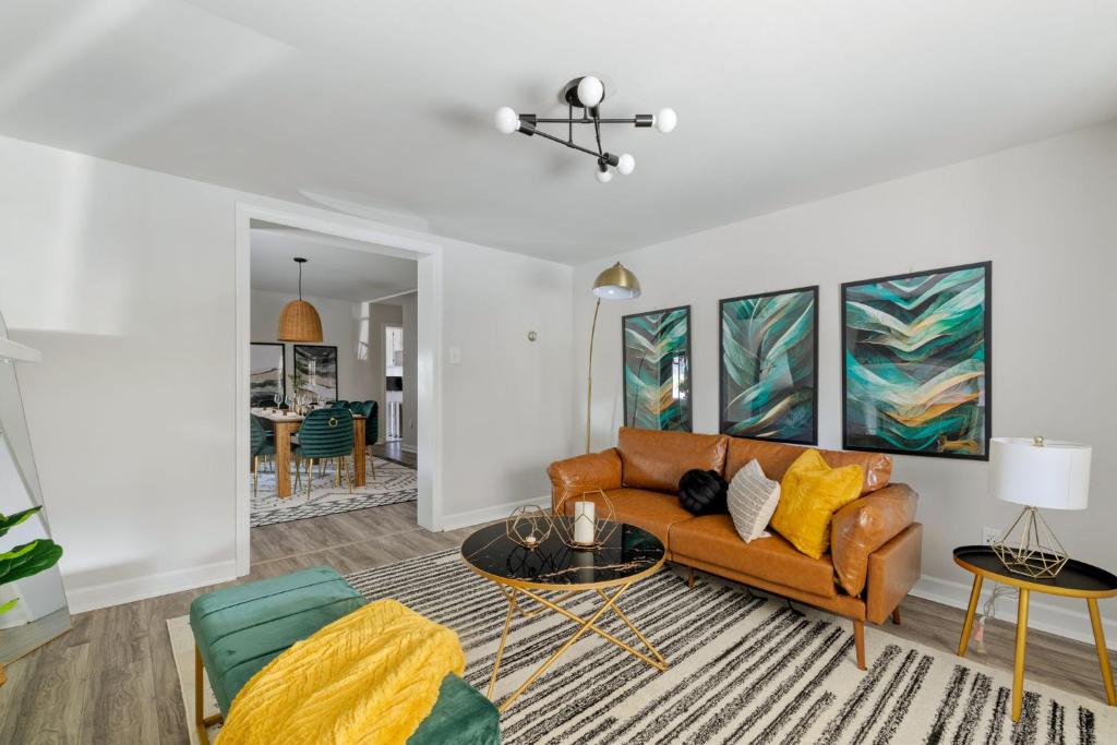 Contemporary loft 5-min to downtown photo 1