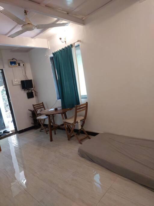 1bhk flat Bandra photo 2