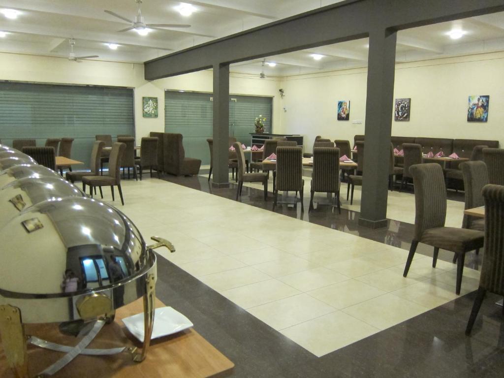 Hotel Oviya photo 3