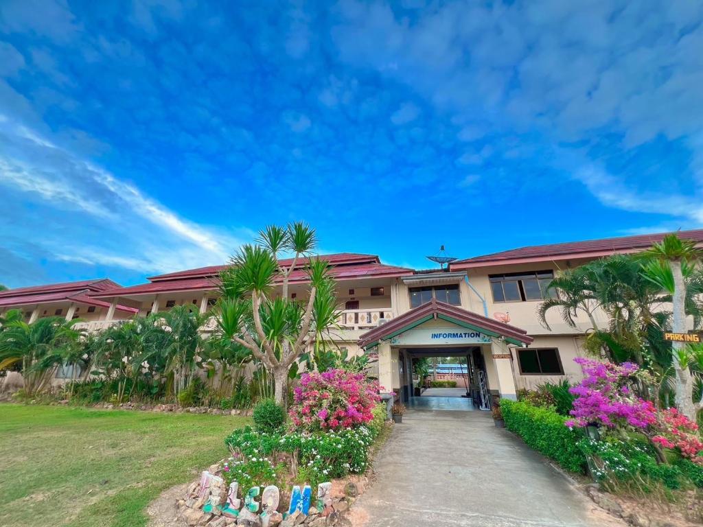 Diamond Beach Resort photo 2
