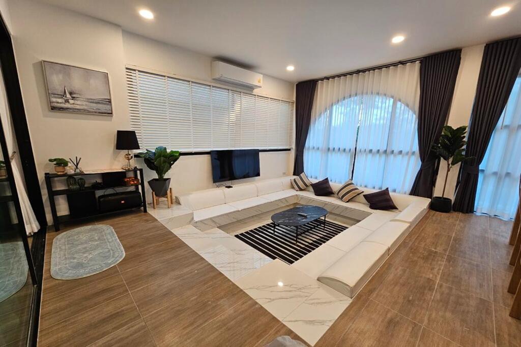 Live With Passion Pool Villa photo 2