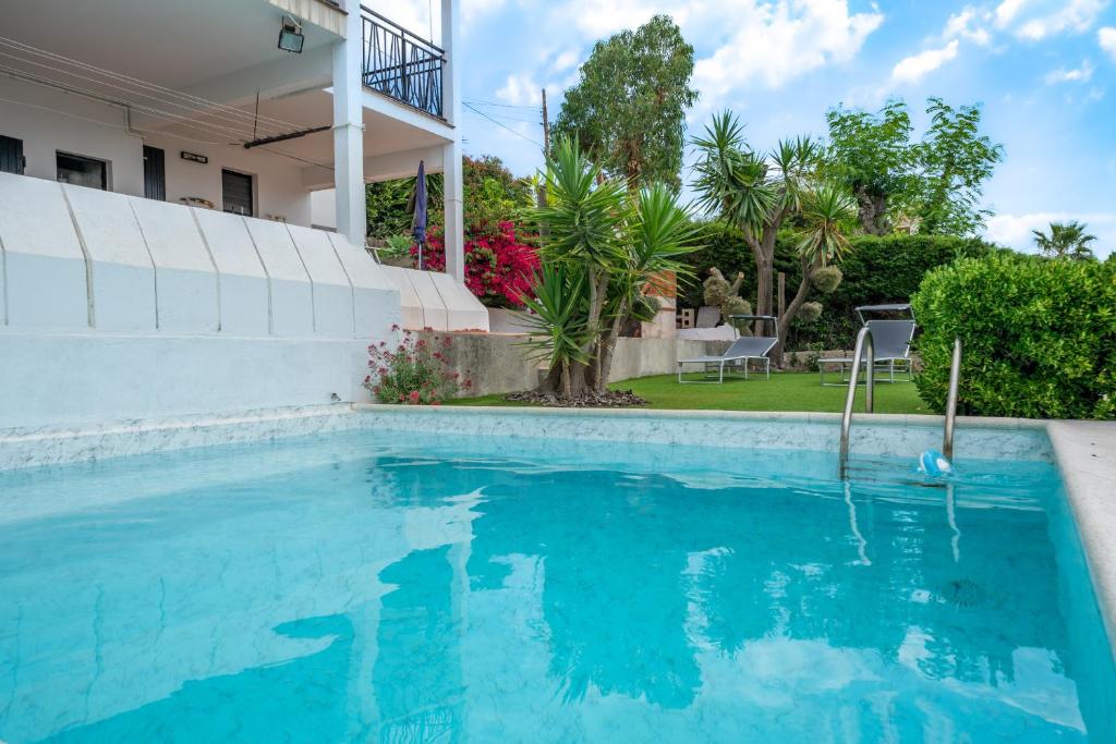 HomeHolidaysRentals Himalaia - Costa Barcelona photo 1