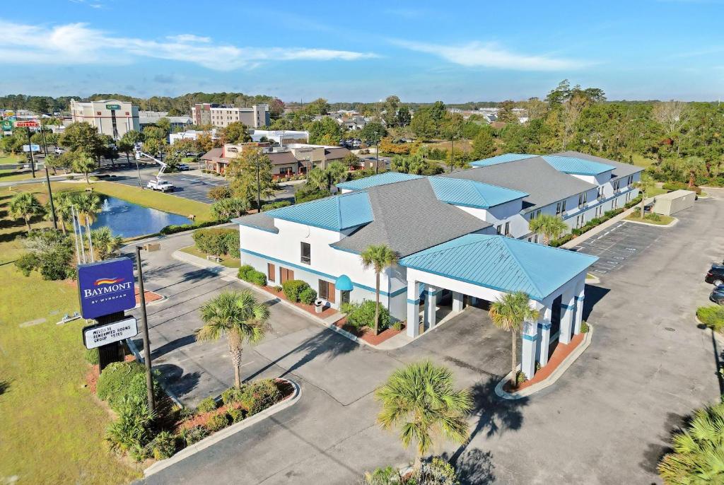 Baymont by Wyndham North Myrtle Beach photo 2