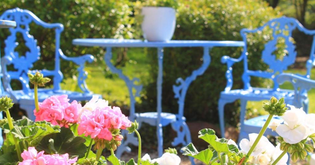 Immaculate 1-Bed Cabin in Juvigny-Val-d'Andaine