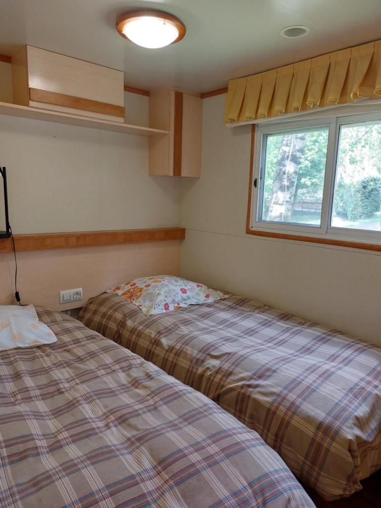 Camping L'Enclave mobil-home photo 3