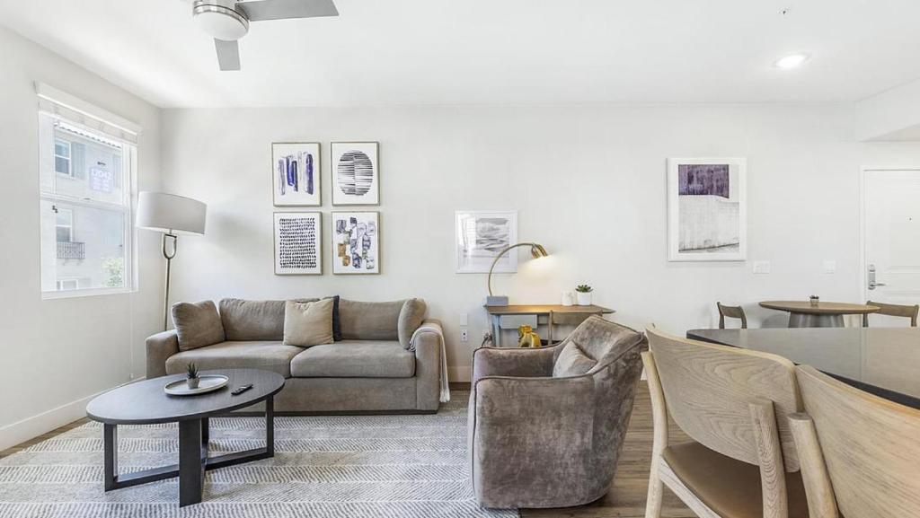 Landing Modern Apartment with Amazing Amenities (ID7929X67) image