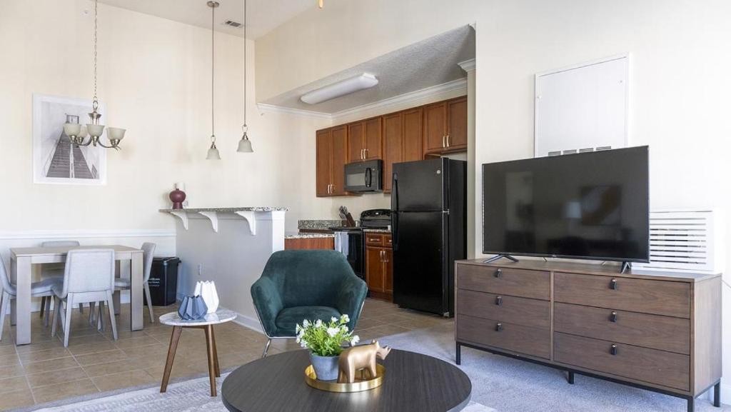 Landing Modern Apartment with Amazing Amenities (ID1263X608)
