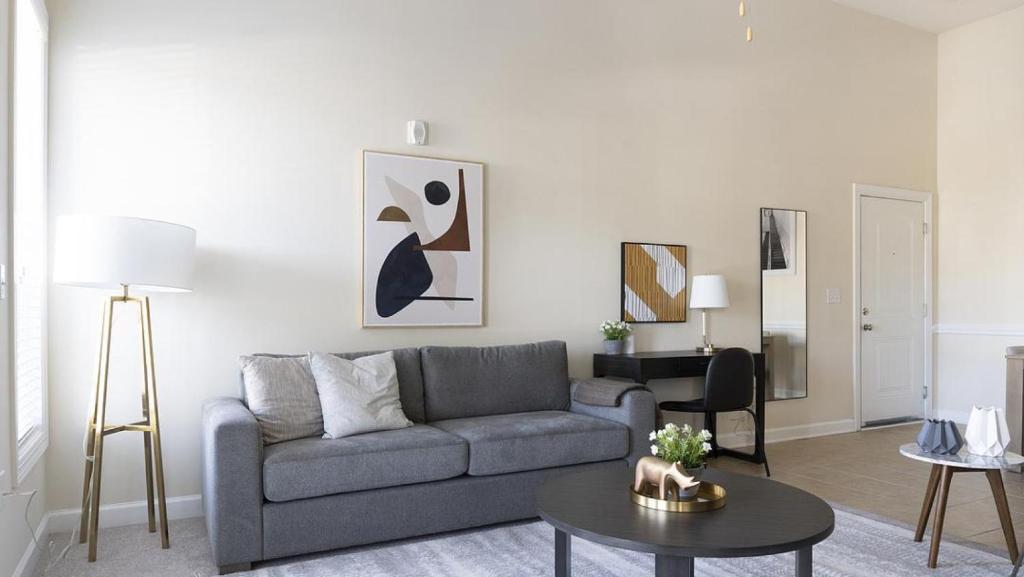 Landing Modern Apartment with Amazing Amenities (ID1263X608) photo 1