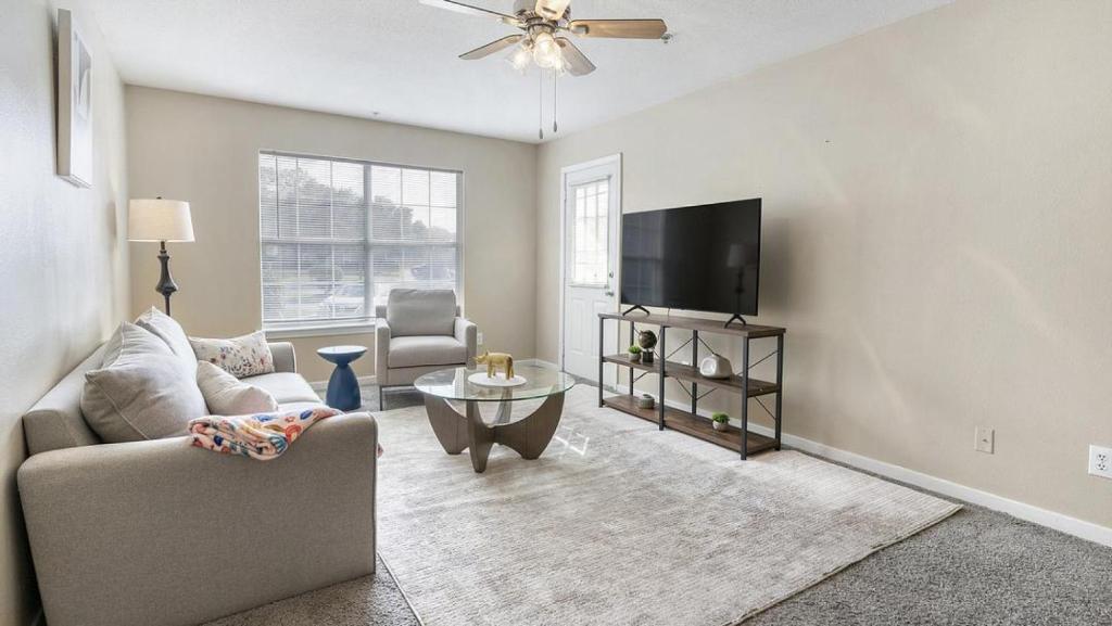 Landing Modern Apartment with Amazing Amenities (ID1402X064)