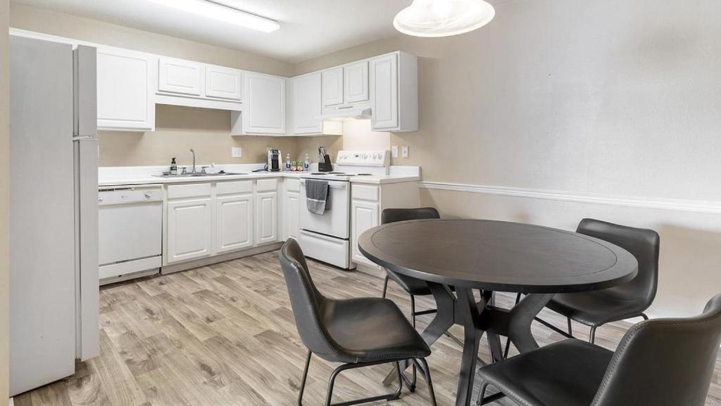 Landing Modern Apartment with Amazing Amenities (ID1402X064) photo 2