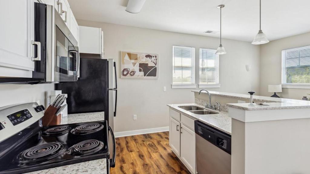 Landing Modern Apartment with Amazing Amenities (ID8519X38) photo 2