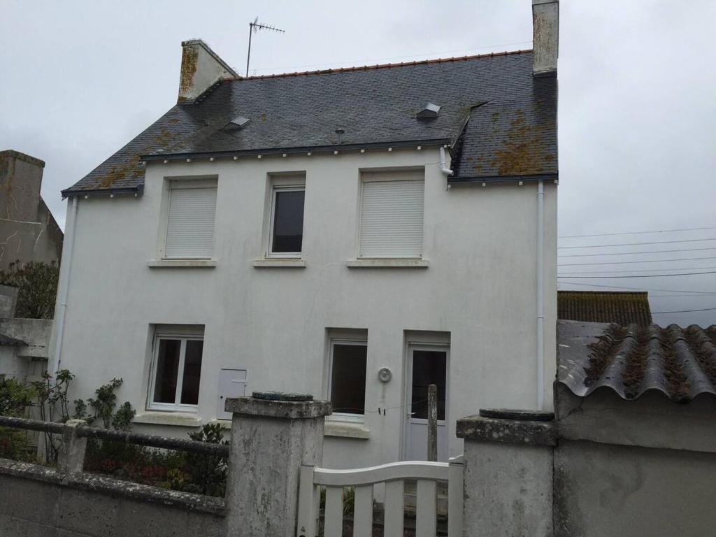 Maison de 4 chambres avec terrasse et wifi a Guilvinec photo 1