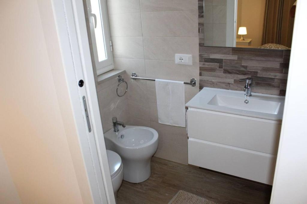 4 bedrooms villa with wifi at Castelluzzo 1 km away from the beach photo 3