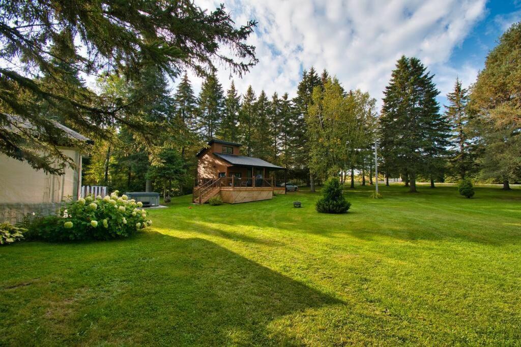 CHALET AUX MÉLÈZES AVEC SPA ET PISCINE CREUSÉ PRIVÉ photo 2