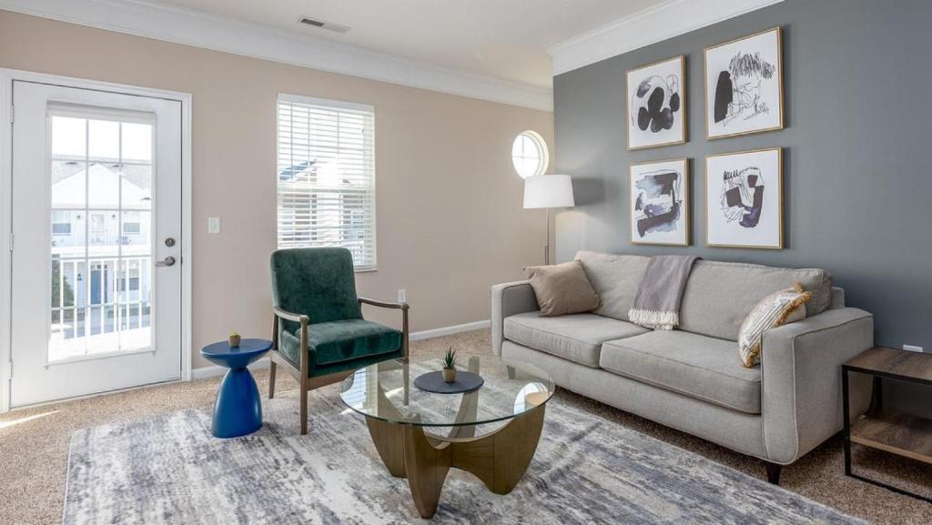 Landing Modern Apartment with Amazing Amenities (ID4703X17) image