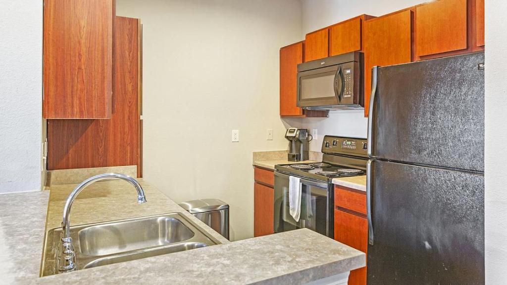 Landing Modern Apartment with Amazing Amenities (ID9979X33) photo 3
