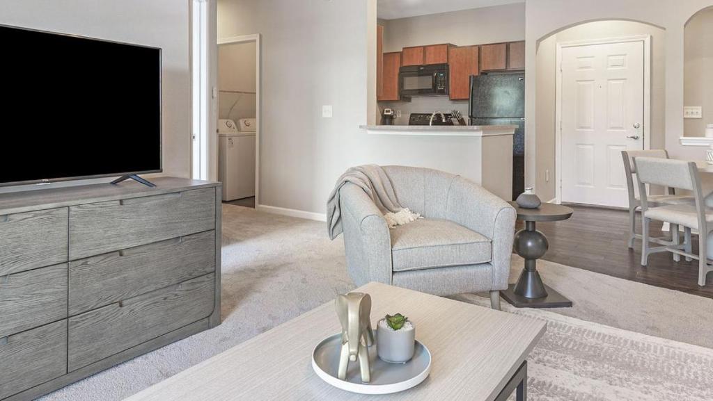Landing Modern Apartment with Amazing Amenities (ID9979X33) photo 4