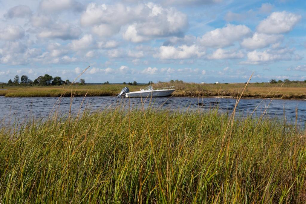 Edgartown Escape photo 2
