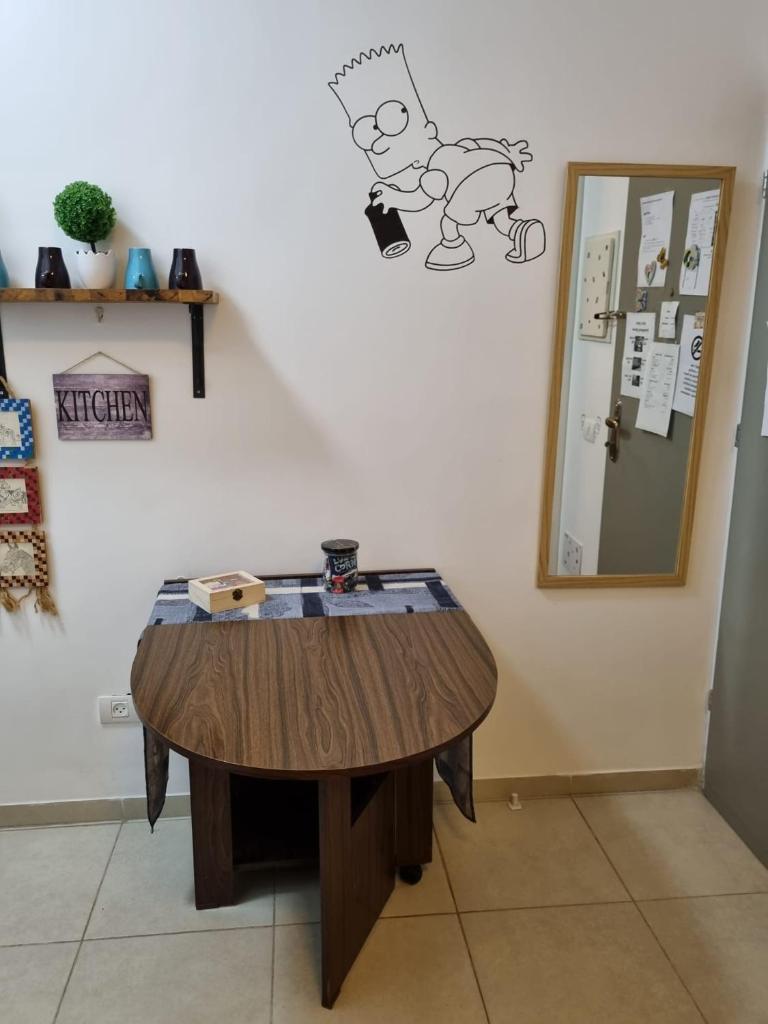 Cute Studio near Yad Vashem FREE street parking photo 3