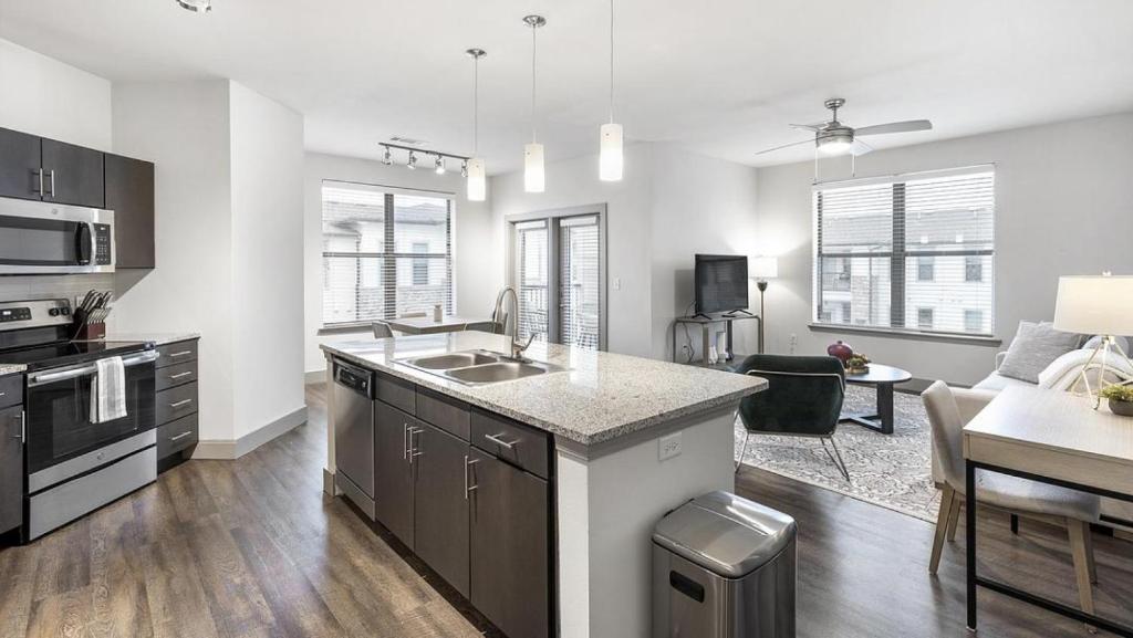 Landing - Modern Apartment with Amazing Amenities (ID1403X363) image