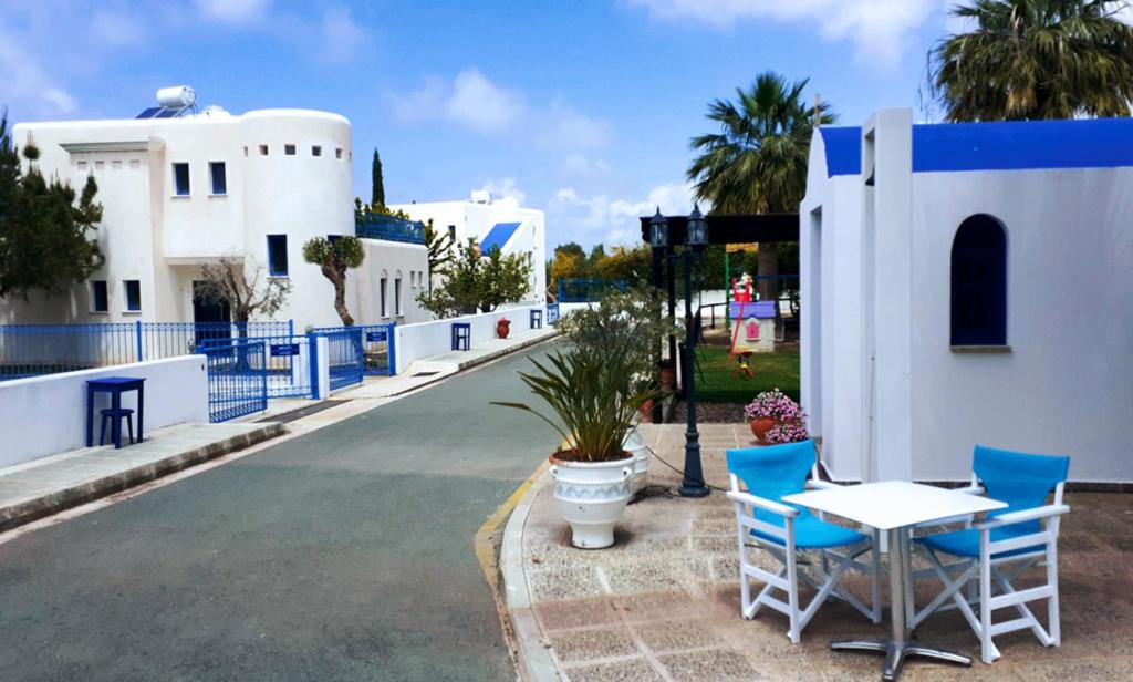 Azzurro Holiday Villas